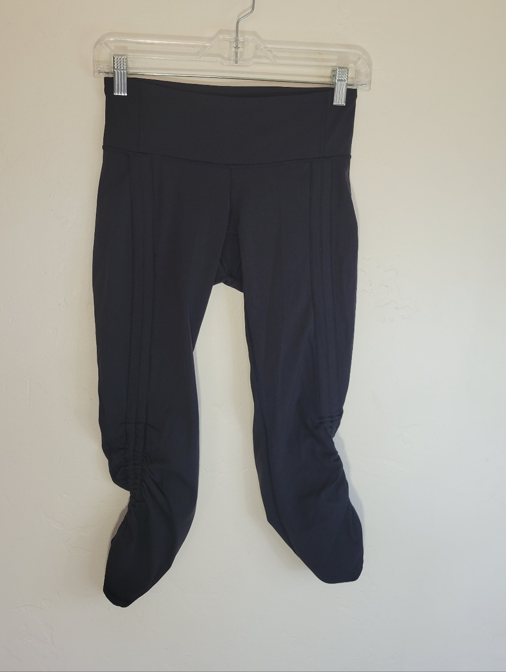 Lululemon athletica Black Legging Panel with Reflective Logo Women SIZE 4.